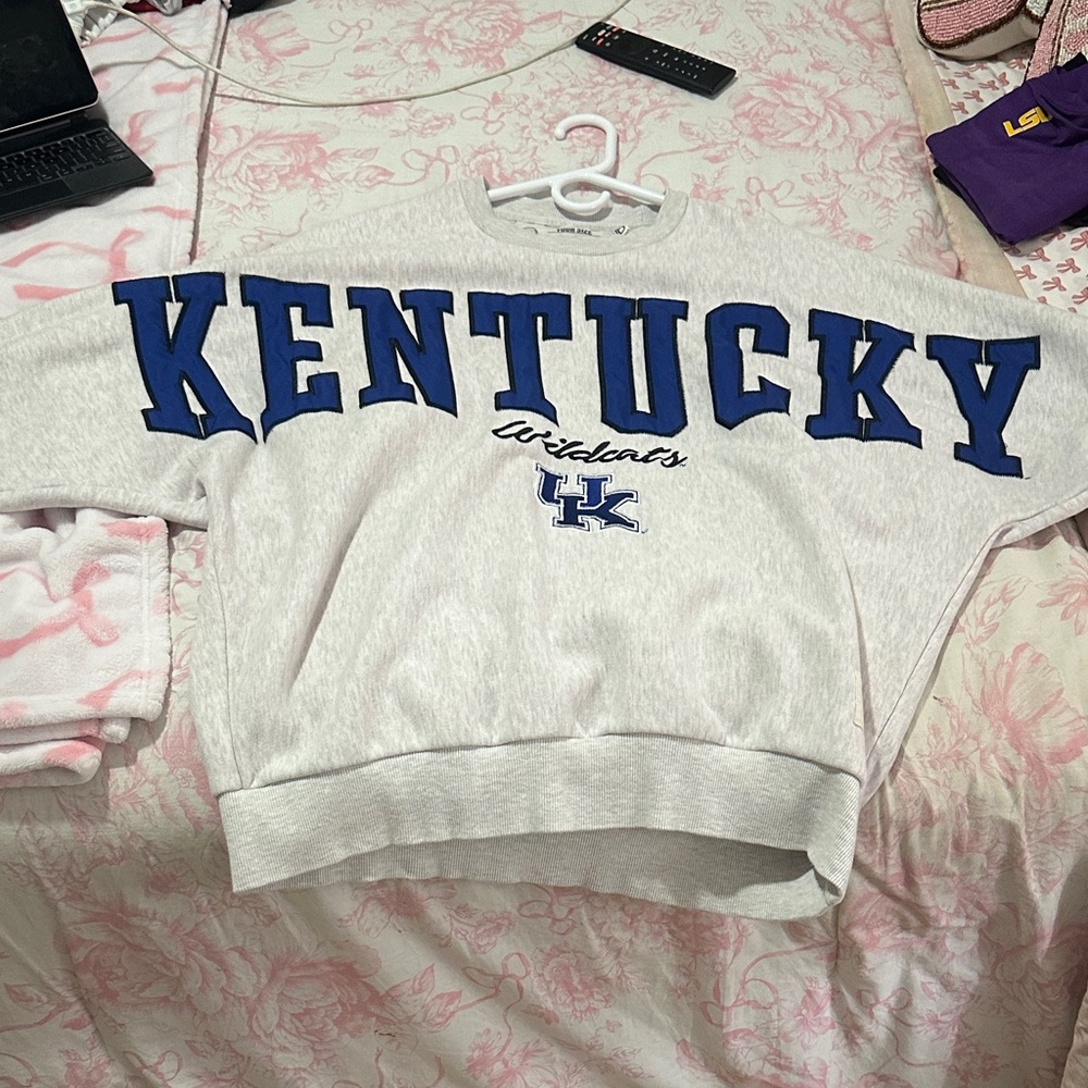 University Of Kentucky Pressbox Heather Gray Sweatshirt. One Size